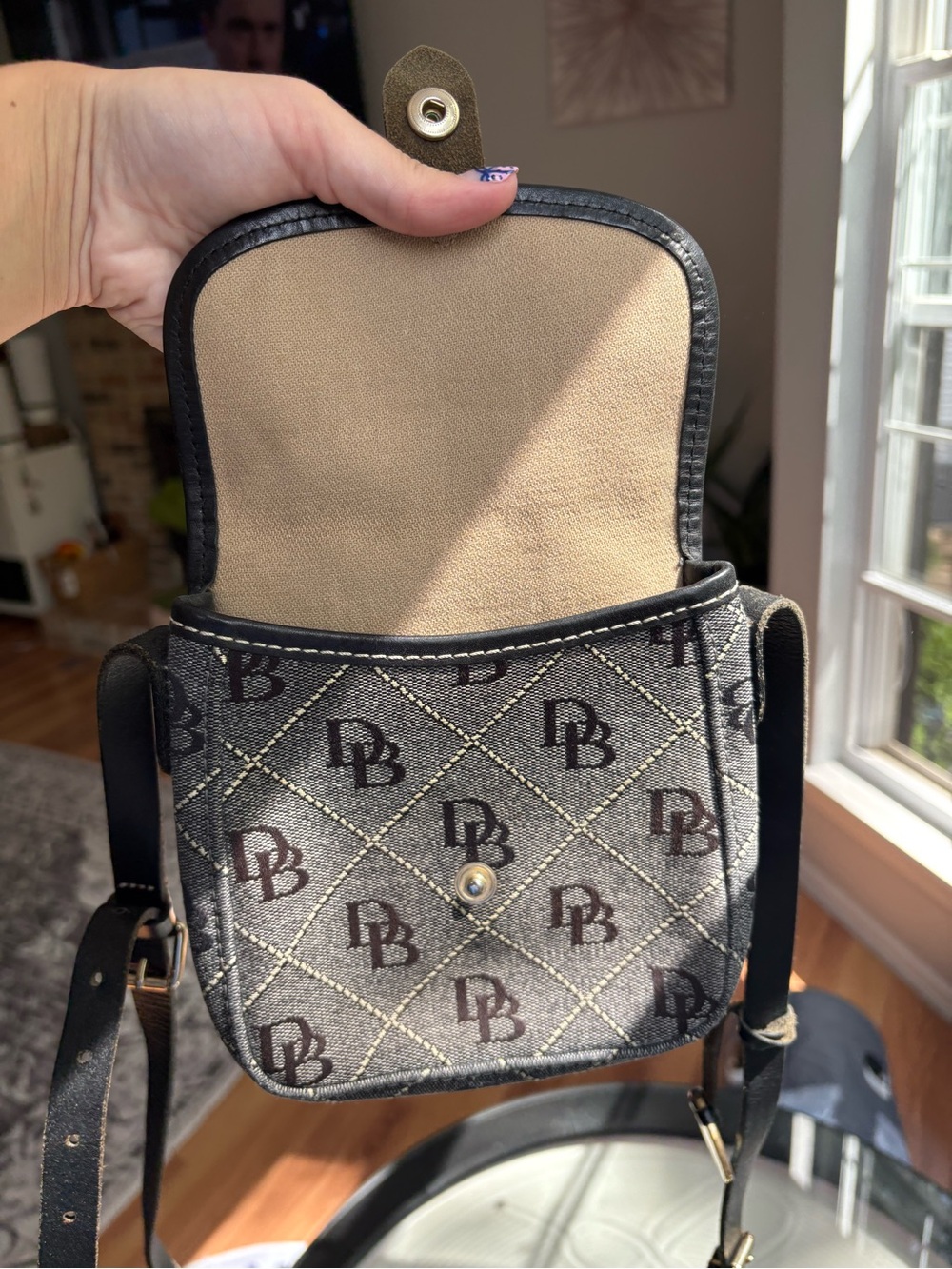 Dooney & Bourke Signature Jacquard Gray Monogram Crossbody Bag - Picture 6 of 10
